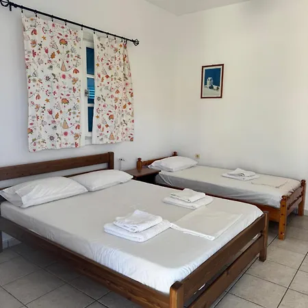 Kapetan Sorokos 2 Apartment