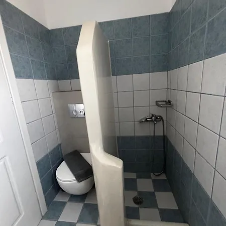 Kapetan Sorokos 2 *